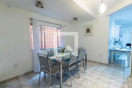 Casa à venda com 149m², 3 quartos e 2 vagasCopa