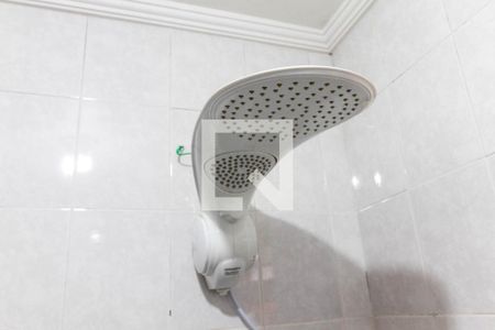 Casa à venda com 149m², 3 quartos e 2 vagasChuveiro