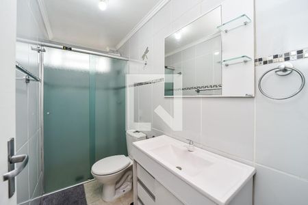 Banheiro de apartamento à venda com 1 quarto, 40m² em Jardim Lindóia, Porto Alegre