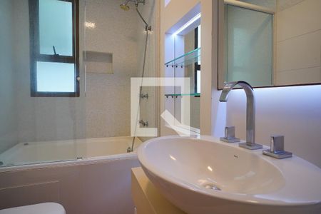 Apartamento para alugar com 200m², 2 quartos e 2 vagasBanheiro da Suíte 2