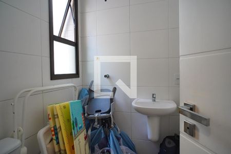 Apartamento para alugar com 200m², 2 quartos e 2 vagasBanheiro de serviço