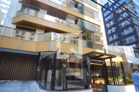 Apartamento para alugar com 200m², 2 quartos e 2 vagasFachada do Prédio