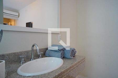 Apartamento para alugar com 200m², 2 quartos e 2 vagasBanheiro da Suíte 1