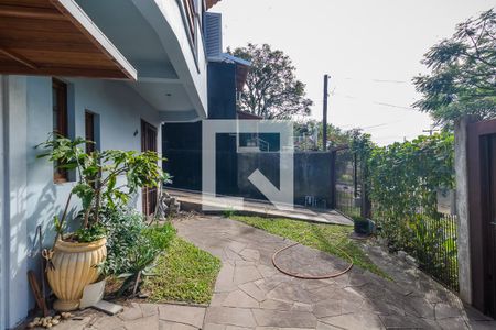 Casa à venda com 396m², 5 quartos e 4 vagasQuintal da frente