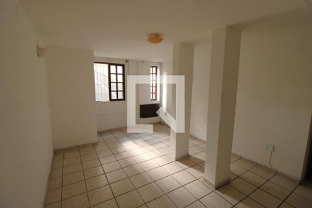 Sala de casa para alugar com 3 quartos, 94m² em Vila Valqueire, Rio de Janeiro