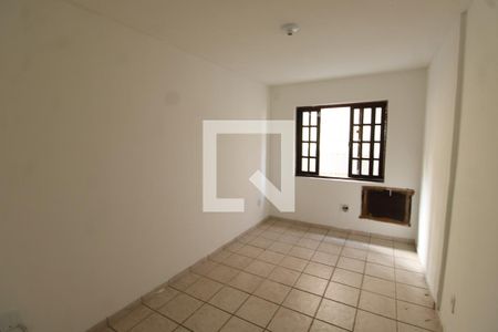 Quarto 1 de casa para alugar com 3 quartos, 94m² em Vila Valqueire, Rio de Janeiro