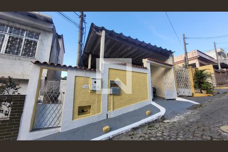 Casa para alugar com 94m², 3 quartos e 1 vaga Casa para alugar com 94m², 3 quartos e 1 vagaFachada