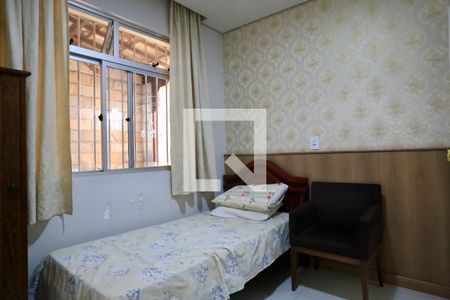 Suíte de apartamento à venda com 3 quartos, 80m² em Sagrada Família, Belo Horizonte