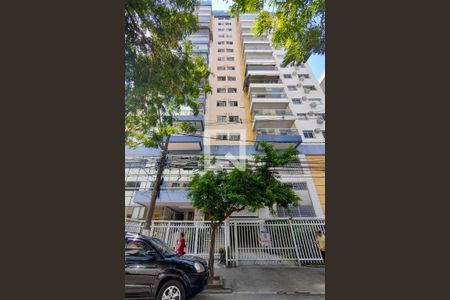 Apartamento à venda com 105m², 2 quartos e 1 vaga Apartamento à venda com 105m², 2 quartos e 1 vagaFachada do Prédio