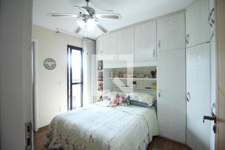 Quarto de apartamento à venda com 3 quartos, 81m² em Vila Bertioga, São Paulo