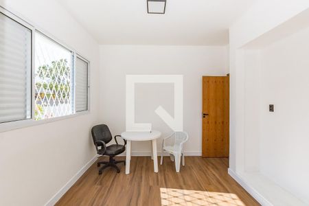 Quarto 3 reversível de casa à venda com 3 quartos, 360m² em João Pinheiro, Belo Horizonte
