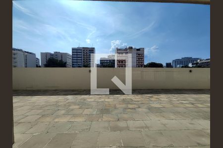 Apartamento à venda com 135m², 4 quartos e 2 vagas Apartamento à venda com 135m², 4 quartos e 2 vagasÁrea comum - Playground