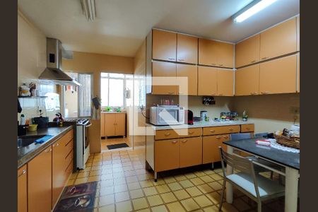 Apartamento à venda com 135m², 4 quartos e 2 vagas Apartamento à venda com 135m², 4 quartos e 2 vagasCozinha