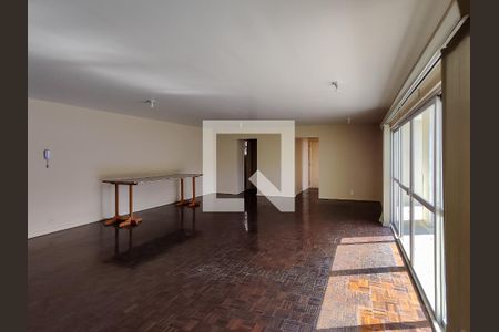 Apartamento à venda com 135m², 4 quartos e 2 vagas Apartamento à venda com 135m², 4 quartos e 2 vagasÁrea comum - Salão de festas