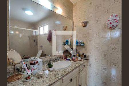 Apartamento à venda com 135m², 4 quartos e 2 vagas Apartamento à venda com 135m², 4 quartos e 2 vagasBanheiro da Suíte