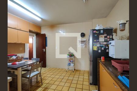 Apartamento à venda com 135m², 4 quartos e 2 vagas Apartamento à venda com 135m², 4 quartos e 2 vagasCozinha