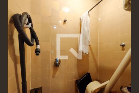 Apartamento à venda com 135m², 4 quartos e 2 vagas Apartamento à venda com 135m², 4 quartos e 2 vagasBanheiro de serviço