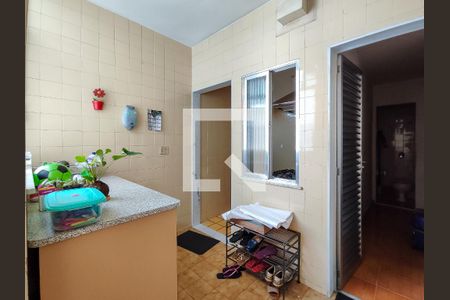 Apartamento à venda com 135m², 4 quartos e 2 vagas Apartamento à venda com 135m², 4 quartos e 2 vagasÁrea de Serviço