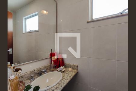 Apartamento à venda com 135m², 4 quartos e 2 vagas Apartamento à venda com 135m², 4 quartos e 2 vagasLavabo