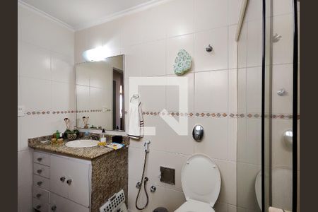 Apartamento à venda com 135m², 4 quartos e 2 vagas Apartamento à venda com 135m², 4 quartos e 2 vagasBanheiro Corredor