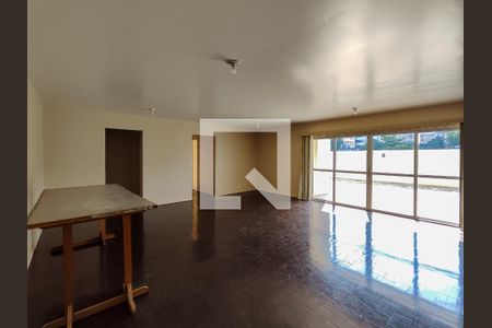 Apartamento à venda com 135m², 4 quartos e 2 vagas Apartamento à venda com 135m², 4 quartos e 2 vagasÁrea comum - Salão de festas