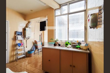 Apartamento à venda com 135m², 4 quartos e 2 vagas Apartamento à venda com 135m², 4 quartos e 2 vagasÁrea de Serviço