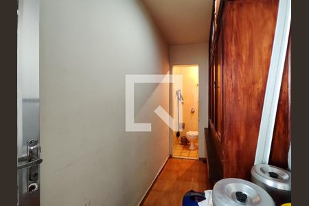 Apartamento à venda com 135m², 4 quartos e 2 vagas Apartamento à venda com 135m², 4 quartos e 2 vagasQuarto de Serviço
