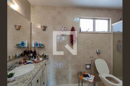 Apartamento à venda com 135m², 4 quartos e 2 vagas Apartamento à venda com 135m², 4 quartos e 2 vagasBanheiro da Suíte