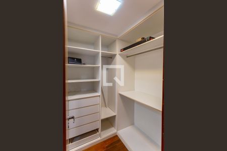 Quarto 1  de apartamento para alugar com 1 quarto, 76m² em Belvedere, Belo Horizonte