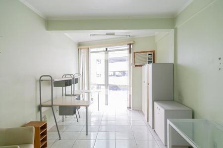 Sala de kitnet/studio à venda com 0 quarto, 30m² em Azenha, Porto Alegre