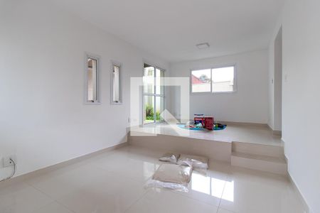 Sala/Sala de Jantar de casa de condomínio para alugar com 3 quartos, 130m² em Boa Vista, Curitiba