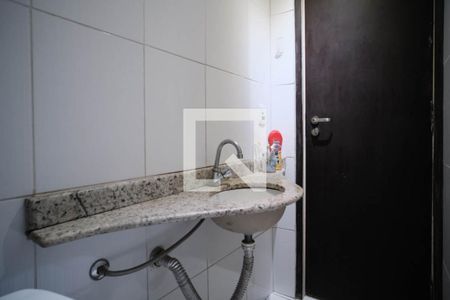 Casa de condomínio à venda com 92m², 3 quartos e 2 vagasBanheiro