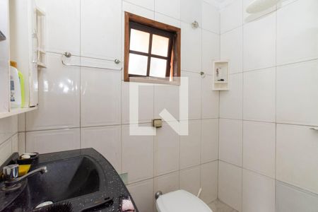 Casa à venda com 400m², 4 quartos e 10 vagas Casa à venda com 400m², 4 quartos e 10 vagasBanheiro da edicula