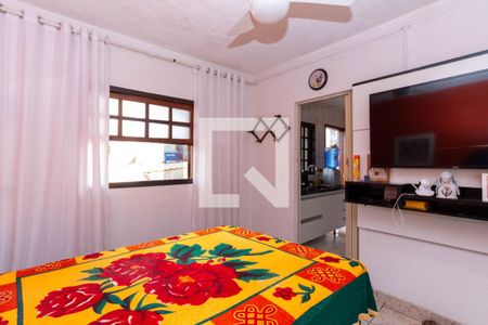Casa à venda com 400m², 4 quartos e 10 vagas Casa à venda com 400m², 4 quartos e 10 vagasQuarto da edícula