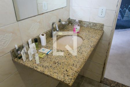 Casa à venda com 350m², 5 quartos e 2 vagas Casa à venda com 350m², 5 quartos e 2 vagasBanheiro da Suíte 1