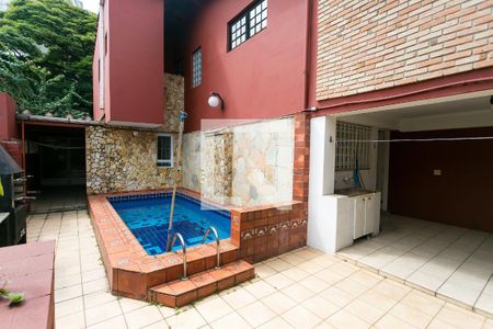 Casa à venda com 350m², 5 quartos e 2 vagas Casa à venda com 350m², 5 quartos e 2 vagasquintal serviço , piscina churrasqueira