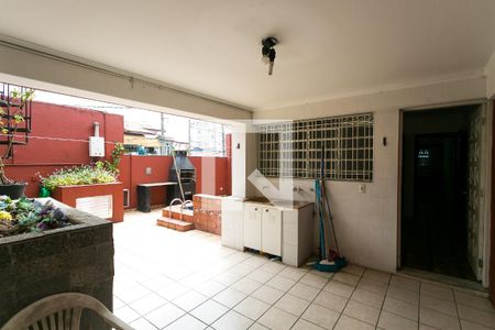 Casa à venda com 350m², 5 quartos e 2 vagas Casa à venda com 350m², 5 quartos e 2 vagasquintal serviço , piscina churrasqueira
