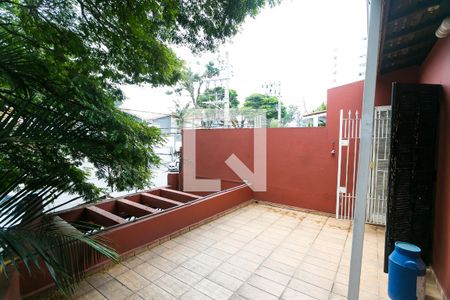Casa à venda com 350m², 5 quartos e 2 vagas Casa à venda com 350m², 5 quartos e 2 vagassuíte 2 varanda