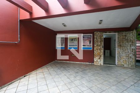 Casa à venda com 350m², 5 quartos e 2 vagas Casa à venda com 350m², 5 quartos e 2 vagasGaragem