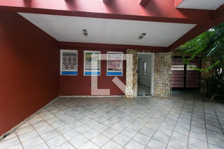 Casa à venda com 350m², 5 quartos e 2 vagas Casa à venda com 350m², 5 quartos e 2 vagasGaragem