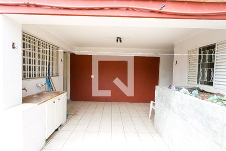 Casa à venda com 350m², 5 quartos e 2 vagas Casa à venda com 350m², 5 quartos e 2 vagasquintal serviço , piscina churrasqueira