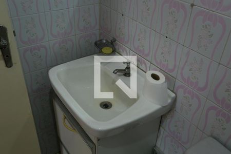 Casa à venda com 350m², 5 quartos e 2 vagas Casa à venda com 350m², 5 quartos e 2 vagasBanheiro