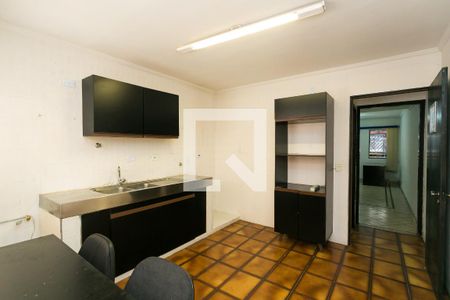 Casa à venda com 350m², 5 quartos e 2 vagas Casa à venda com 350m², 5 quartos e 2 vagasCozinha