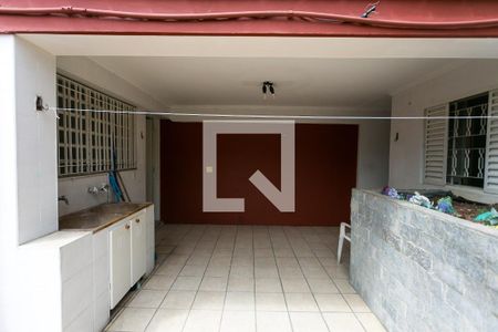 Casa à venda com 350m², 5 quartos e 2 vagas Casa à venda com 350m², 5 quartos e 2 vagasquintal serviço , piscina churrasqueira