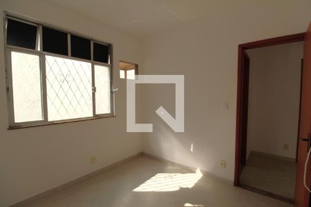 Quarto 1 de casa para alugar com 2 quartos, 50m² em Pechincha, Rio de Janeiro