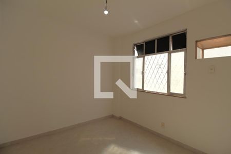 Quarto 1 de casa para alugar com 2 quartos, 50m² em Pechincha, Rio de Janeiro