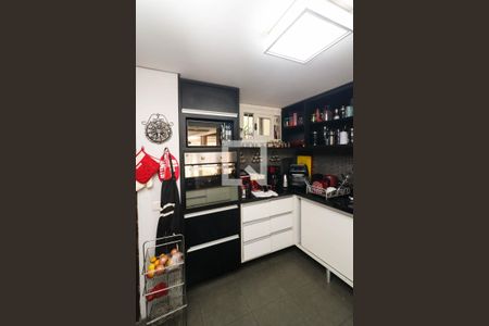 Casa de condomínio à venda com 620m², 3 quartos e 4 vagas Casa de condomínio à venda com 620m², 3 quartos e 4 vagasCozinha