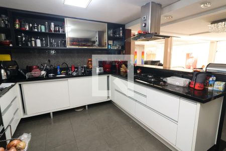 Casa de condomínio à venda com 620m², 3 quartos e 4 vagas Casa de condomínio à venda com 620m², 3 quartos e 4 vagasCozinha