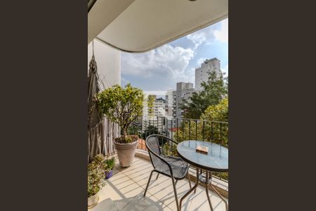 Sacada de apartamento para alugar com 3 quartos, 130m² em Real Parque, São Paulo