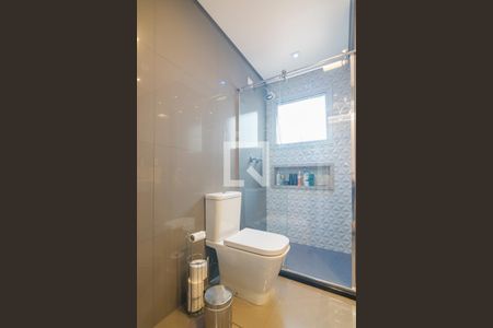 Apartamento à venda com 205m², 3 quartos e 4 vagasBanheiro da Suite 1